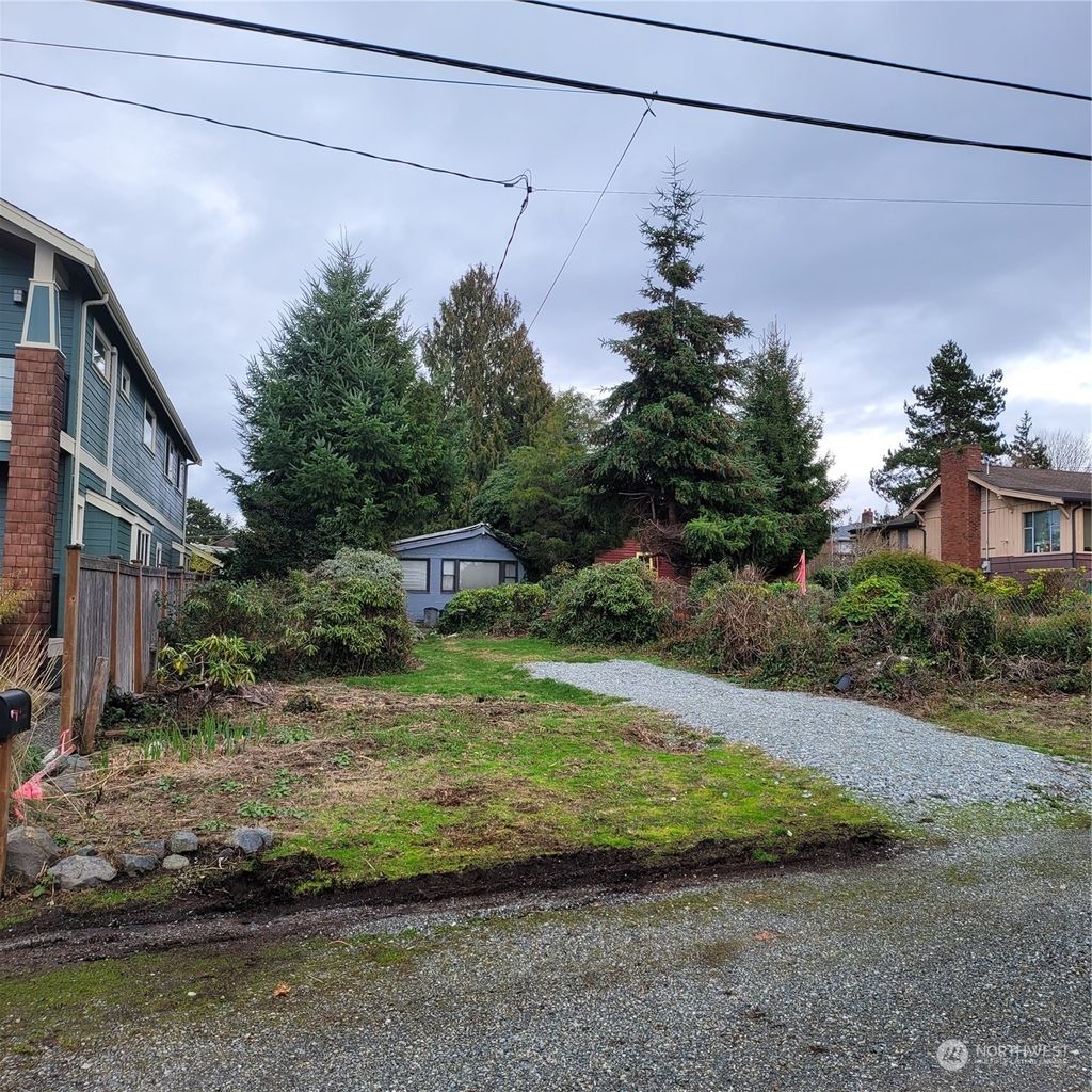 Photo of 10036 44th Avenue SW, Seattle, WA 98146 (MLS # 2029067)