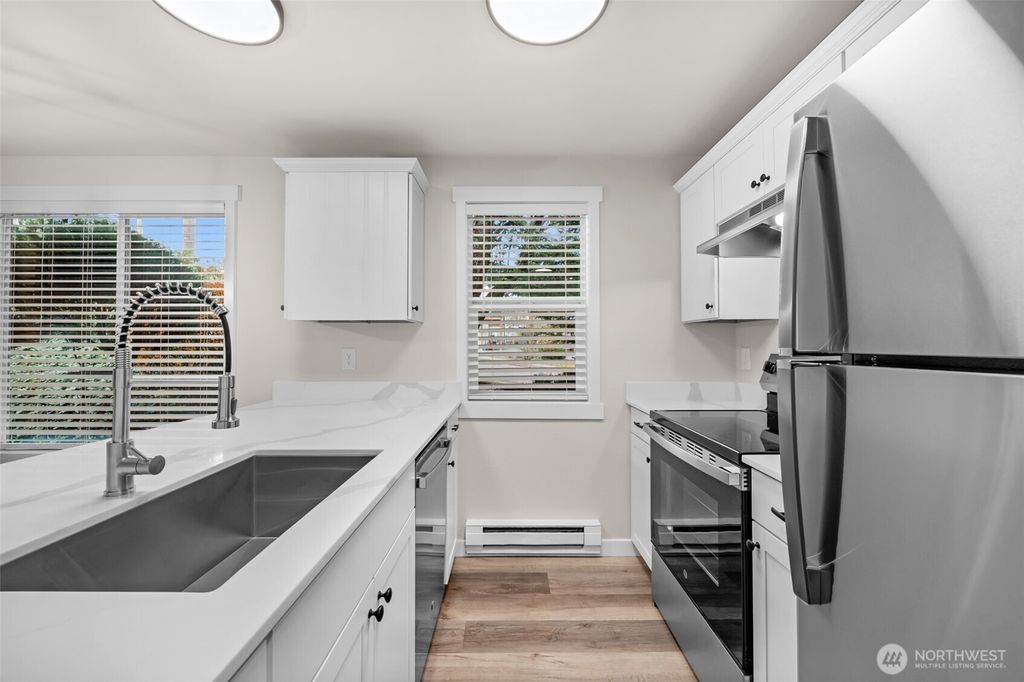 Photo of 1302 Chestnut Street #2, Everett, WA 98201 (MLS # 2448254)