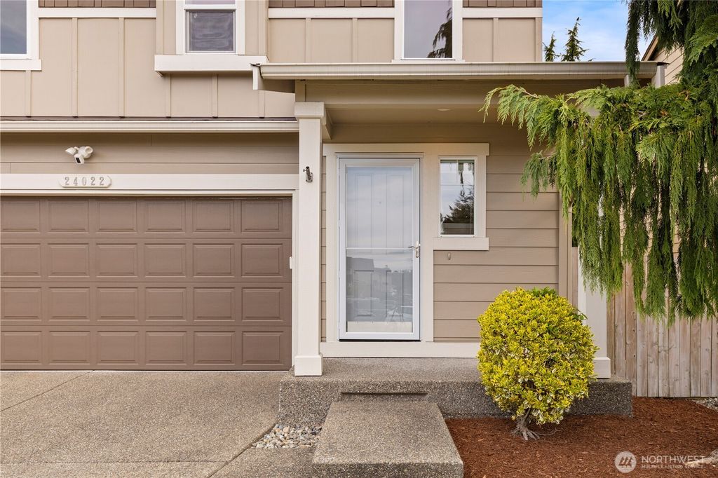 Photo of 24022 SE 262nd Street, Maple Valley, WA 98038 (MLS # 2506050)