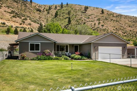 Photo of 6132 Entiat River Road, Entiat, WA 98822 (MLS # 2451471)