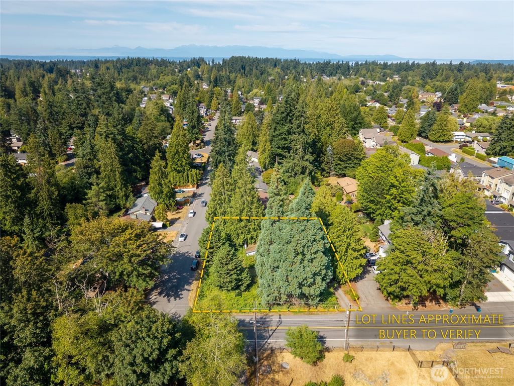 Photo of 15304 44th Avenue W, Lynnwood, WA 98087 (MLS # 2419046)