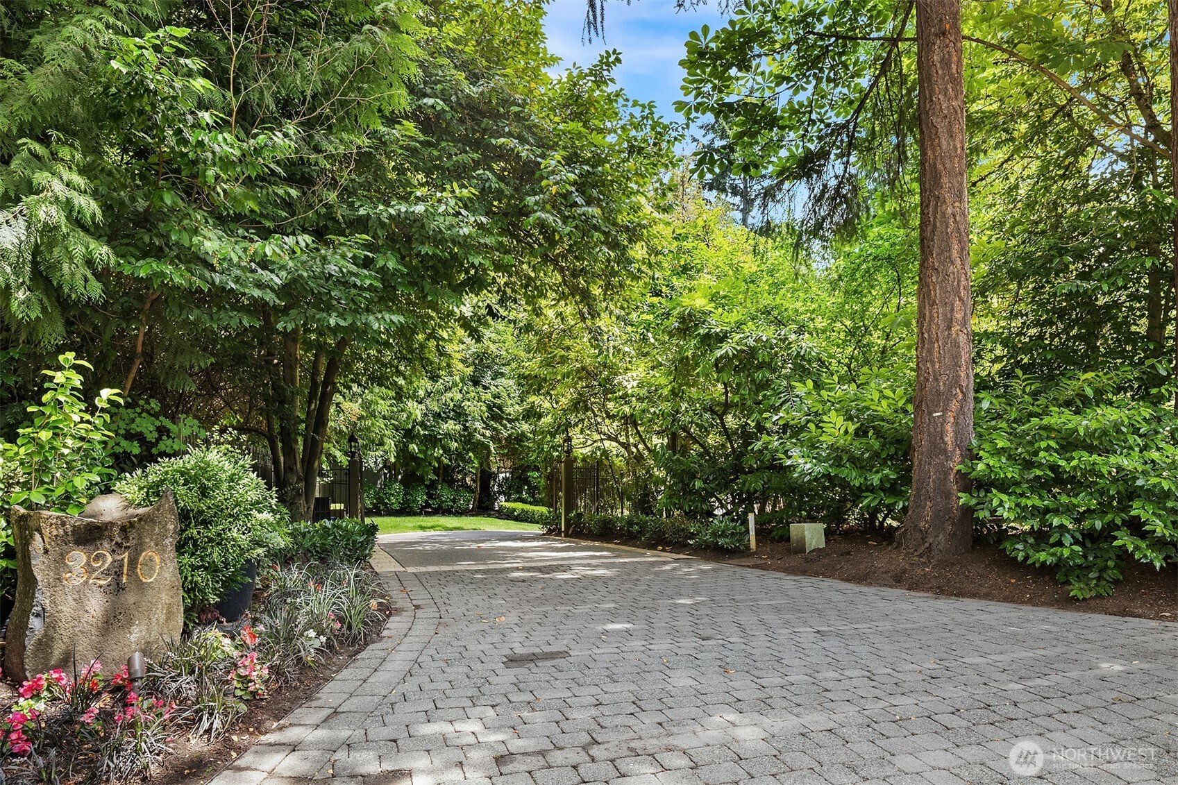 3210 Hunts Point Road
