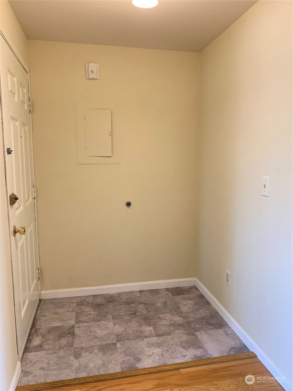 Photo of 31003 14th Avenue S #F18, Federal Way, WA 98003 (MLS # 2071077)