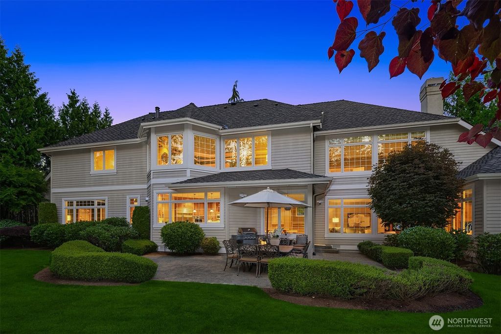 Photo of 24838 NE 20th Street, Sammamish, WA 98074 (MLS # 2471603)