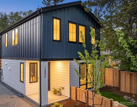 Photo of 13806 84th Lane NE, Kirkland, WA 98034 (MLS # 2525791)