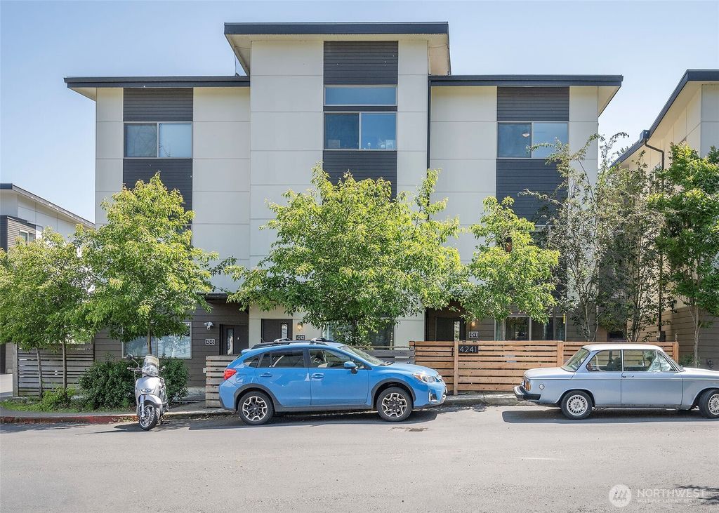 Photo of 4241 S Greenbelt Station Drive, Seattle, WA 98118 (MLS # 2383037)