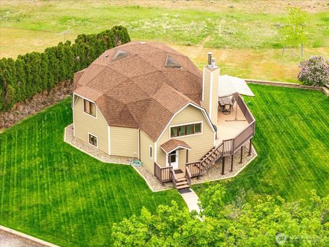 Photo of 1470 State Route 174, Grand Coulee, WA 99133 (MLS # 2389939)