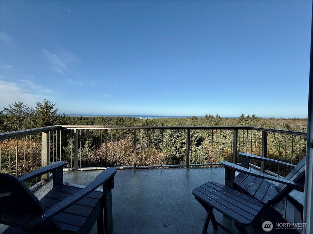 Photo of 2815 Willow Rd #210, Seaview, WA 98644 (MLS # 2455015)
