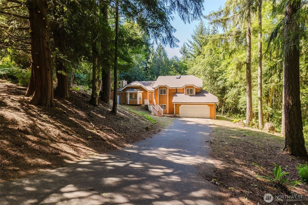 Photo of 1551 SE Nylace Lane, Port Orchard, WA 98367 (MLS # 2564134)