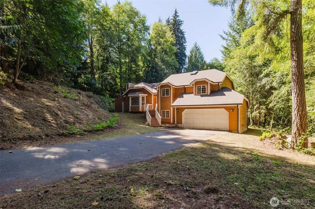 Photo of 1551 SE Nylace Lane, Port Orchard, WA 98367 (MLS # 2564134)