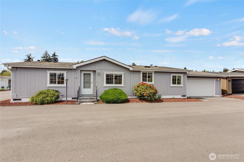 Photo of 2611 S 288th Street #34, Federal Way, WA 98003 (MLS # 2512802)