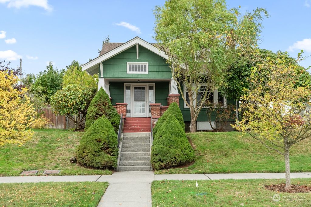 Photo of 1702 Lombard Avenue, Everett, WA 98201 (MLS # 2237886)