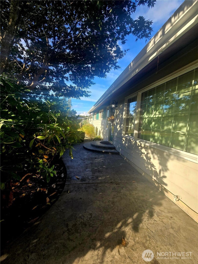 371 Evergreen Loop