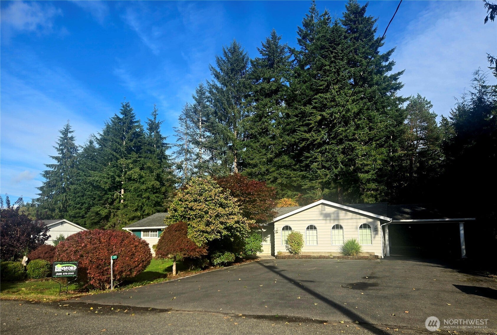 371 Evergreen Loop