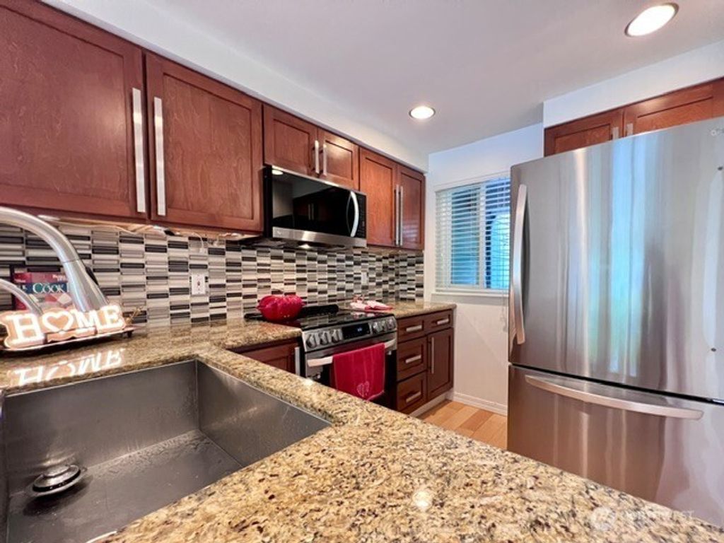 Photo of 15809 Waynita Way NE #G-302, Bothell, WA 98011 (MLS # 2427160)