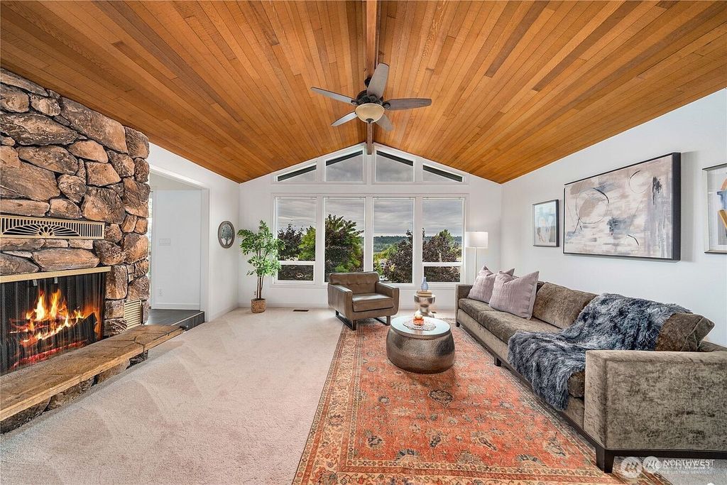 Photo of 10612 157th Avenue NE, Redmond, WA 98052 (MLS # 2488103)