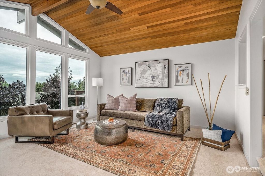 Photo of 10612 157th Avenue NE, Redmond, WA 98052 (MLS # 2488103)