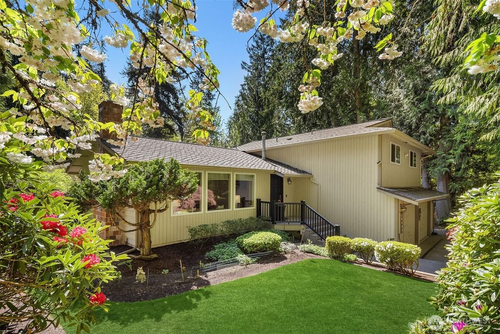Photo of 19423 NE 165th Street, Woodinville, WA 98077 (MLS # 2368281)