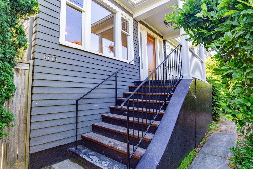 Photo of 6275 20th Avenue NE, Seattle, WA 98115 (MLS # 2598782)
