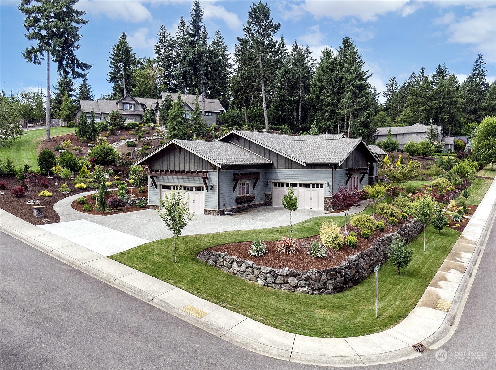 616 Hyak Way