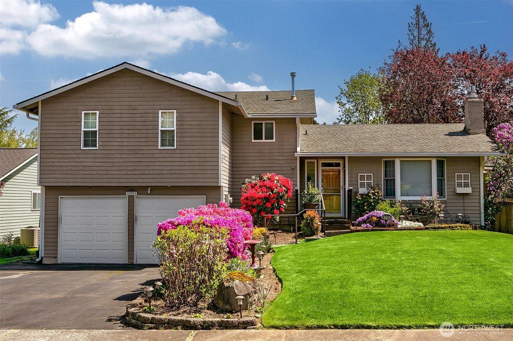 Photo of 6702 144th Avenue NE, Redmond, WA 98052 (MLS # 2393764)