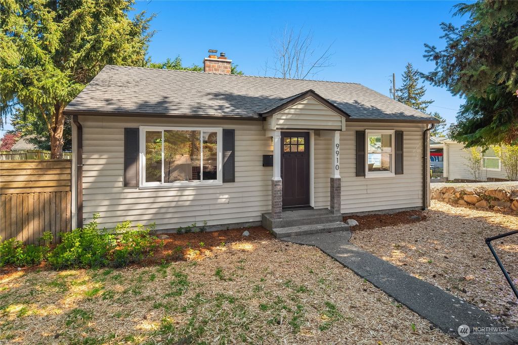 Photo of 9910 35th Avenue SW, Seattle, WA 98126 (MLS # 2225727)