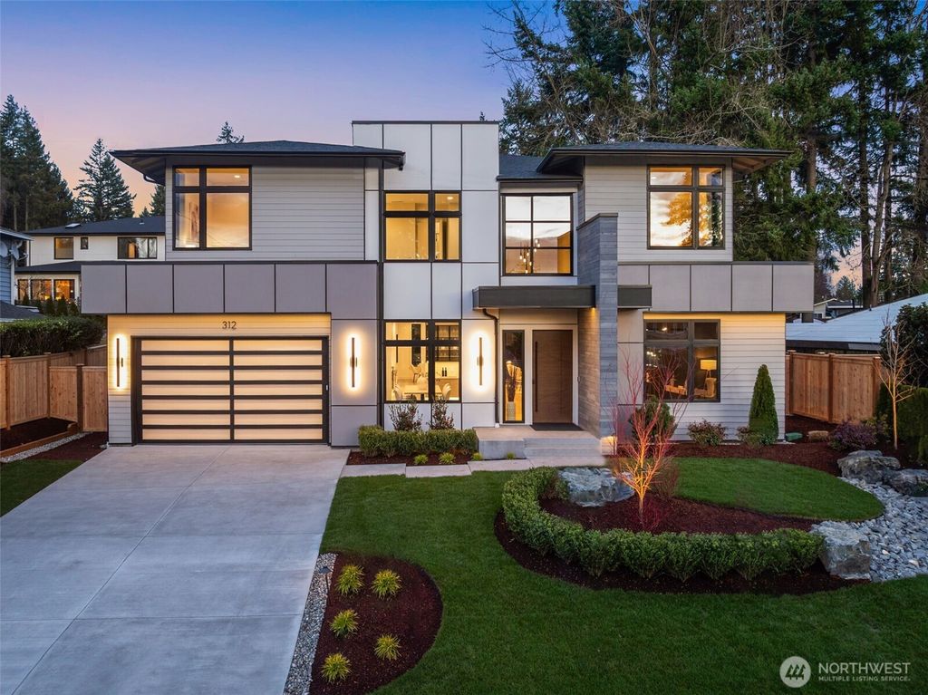 Photo of 312 160th Avenue NE, Bellevue, WA 98008 (MLS # 2494021)