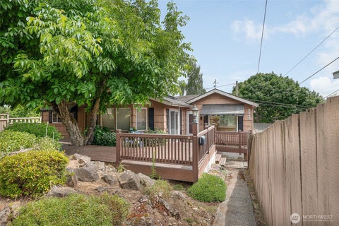 Photo of 3242 36th Avenue W, Seattle, WA 98199 (MLS # 2549036)