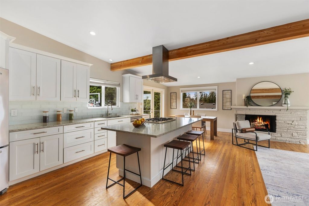 Photo of 2323 NW 98th Street, Seattle, WA 98117 (MLS # 2336290)