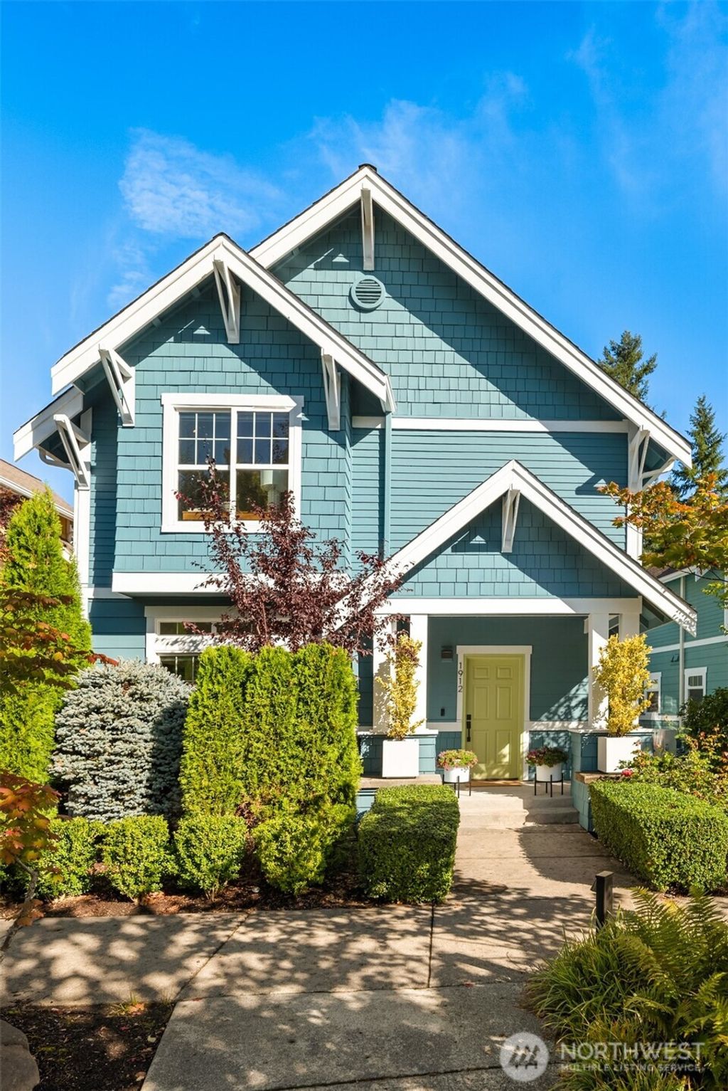 Photo of 1912 NE Kincaid Walk Walk, Issaquah, WA 98029 (MLS # 2441305)