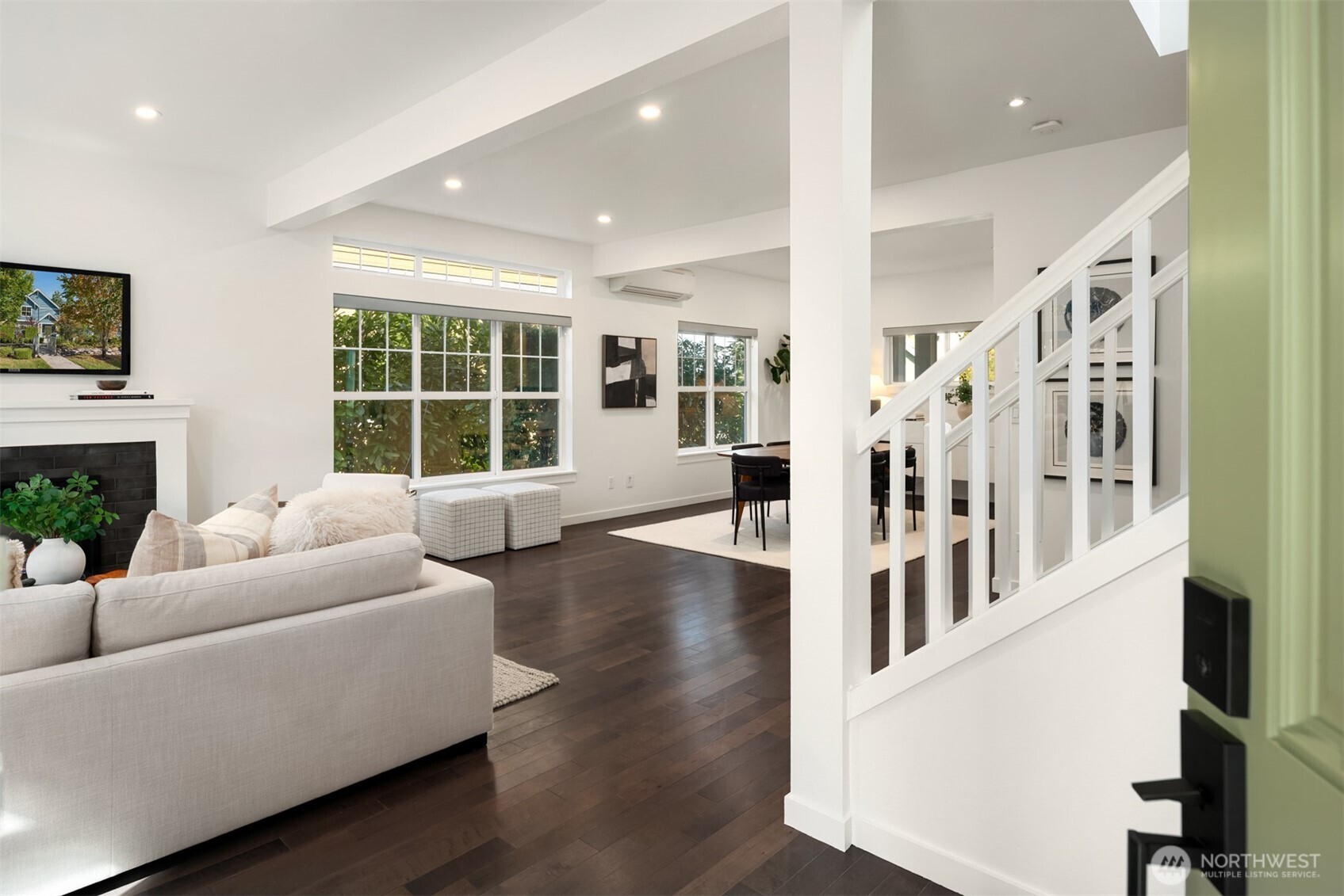 1912 NE Kincaid Walk