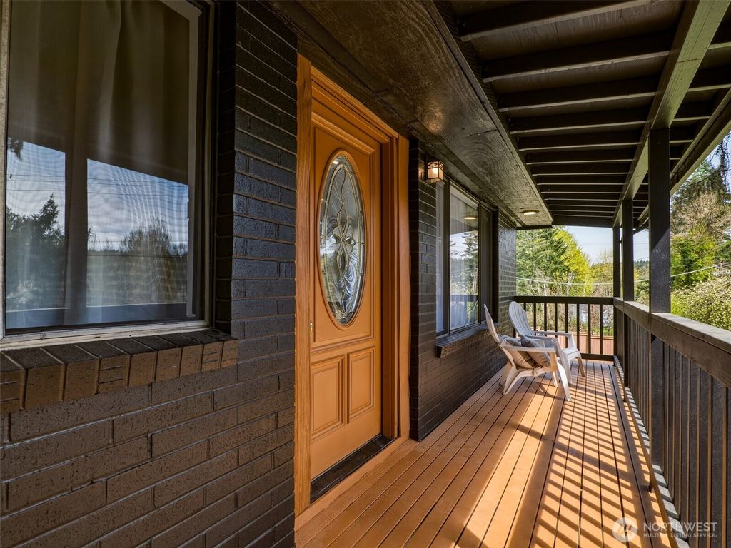 Photo of 1366 SE SE High Ridge Ct Ct, Port Orchard, WA 98367 (MLS # 2511358)