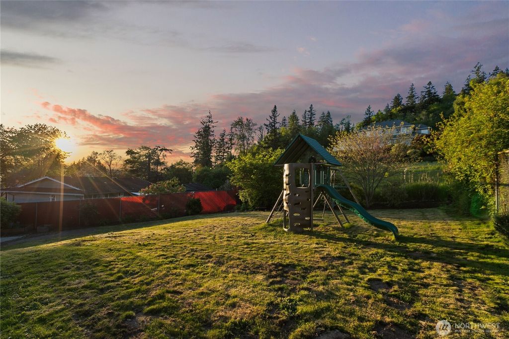 Photo of 3932 202nd Place SE, Sammamish, WA 98075 (MLS # 2494304)