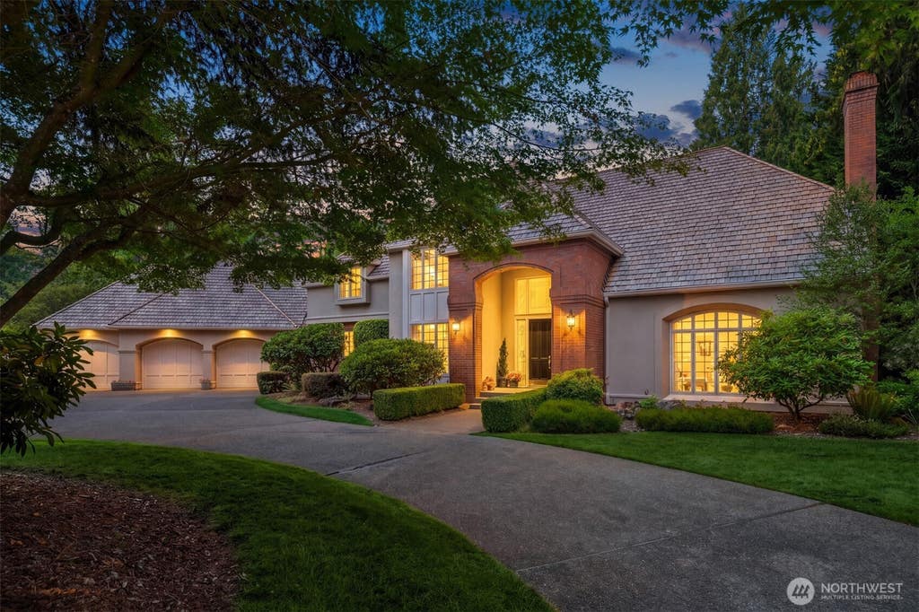 Photo of 13905 212th Drive NE, Woodinville, WA 98077 (MLS # 2564668)