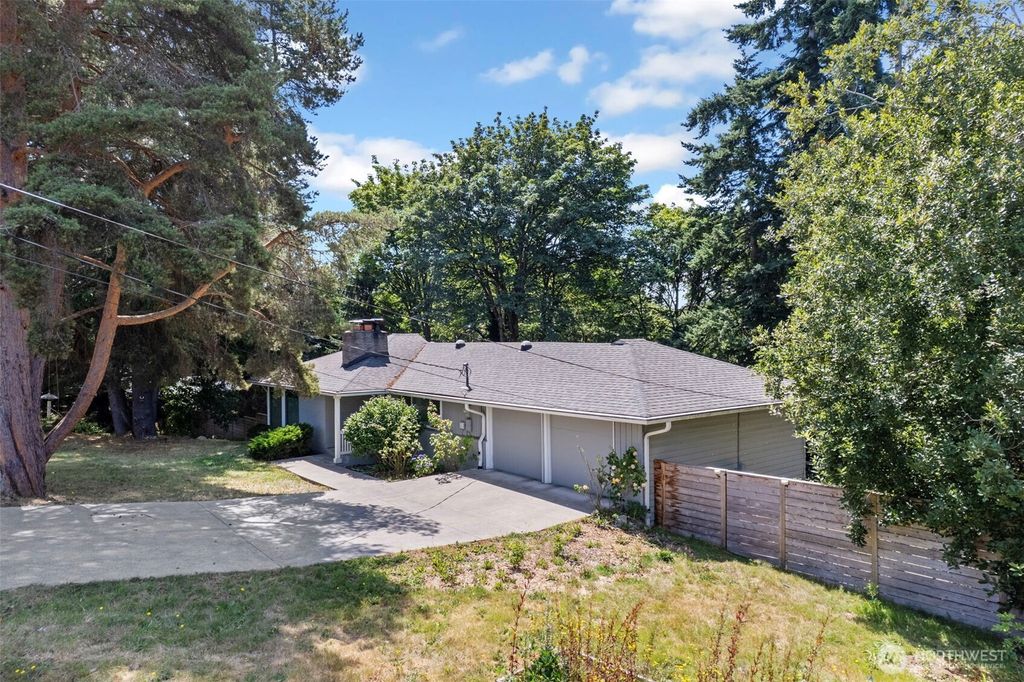 Photo of 11005 Crestwood Drive S, Seattle, WA 98178 (MLS # 2440672)