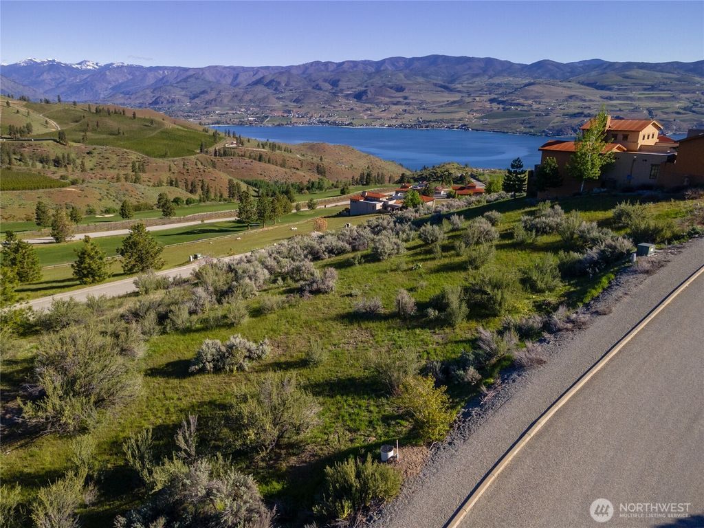 Photo of 43 Sabio Way, Chelan, WA 98816 (MLS # 2475112)