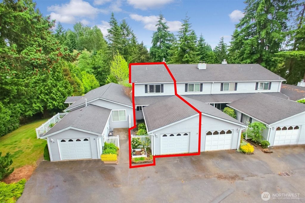 Photo of 152 S 324th Place #65, Federal Way, WA 98003 (MLS # 2388830)