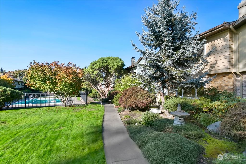 Photo of 1551 NW 195th Street #15, Shoreline, WA 98177 (MLS # 2293491)