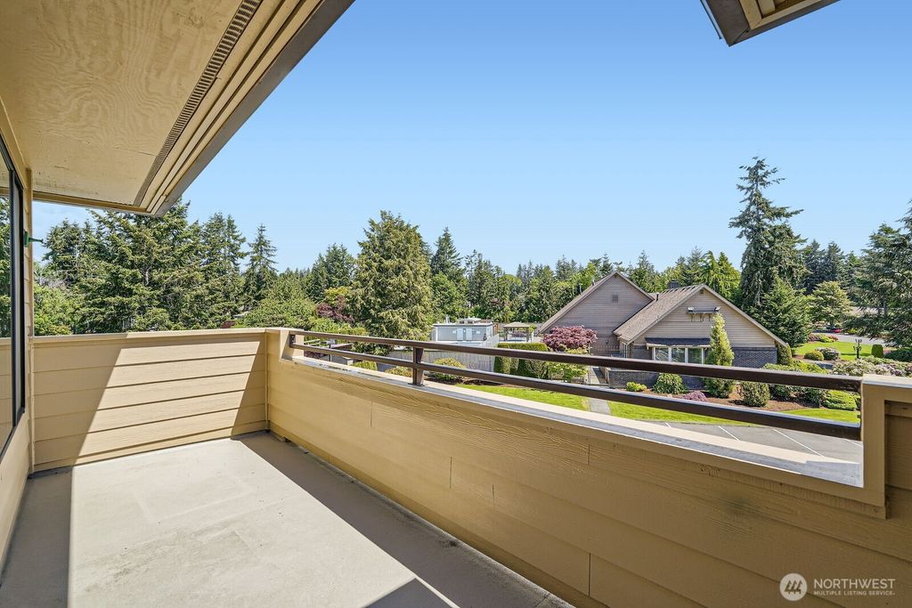 Photo of 912 S 248th Street #15, Des Moines, WA 98198 (MLS # 2376027)