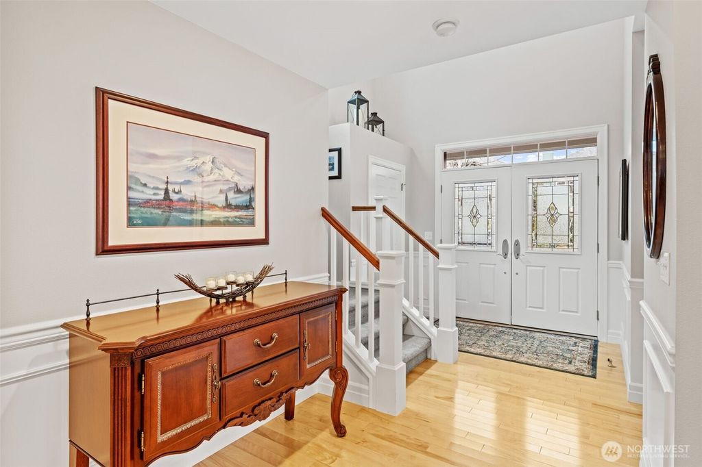 Photo of 2456 30th Avenue NE, Issaquah, WA 98029 (MLS # 2458890)