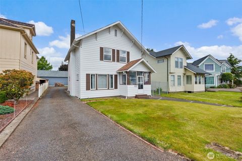 Photo of 620 6th Street, Hoquiam, WA 98550 (MLS # 2381916)