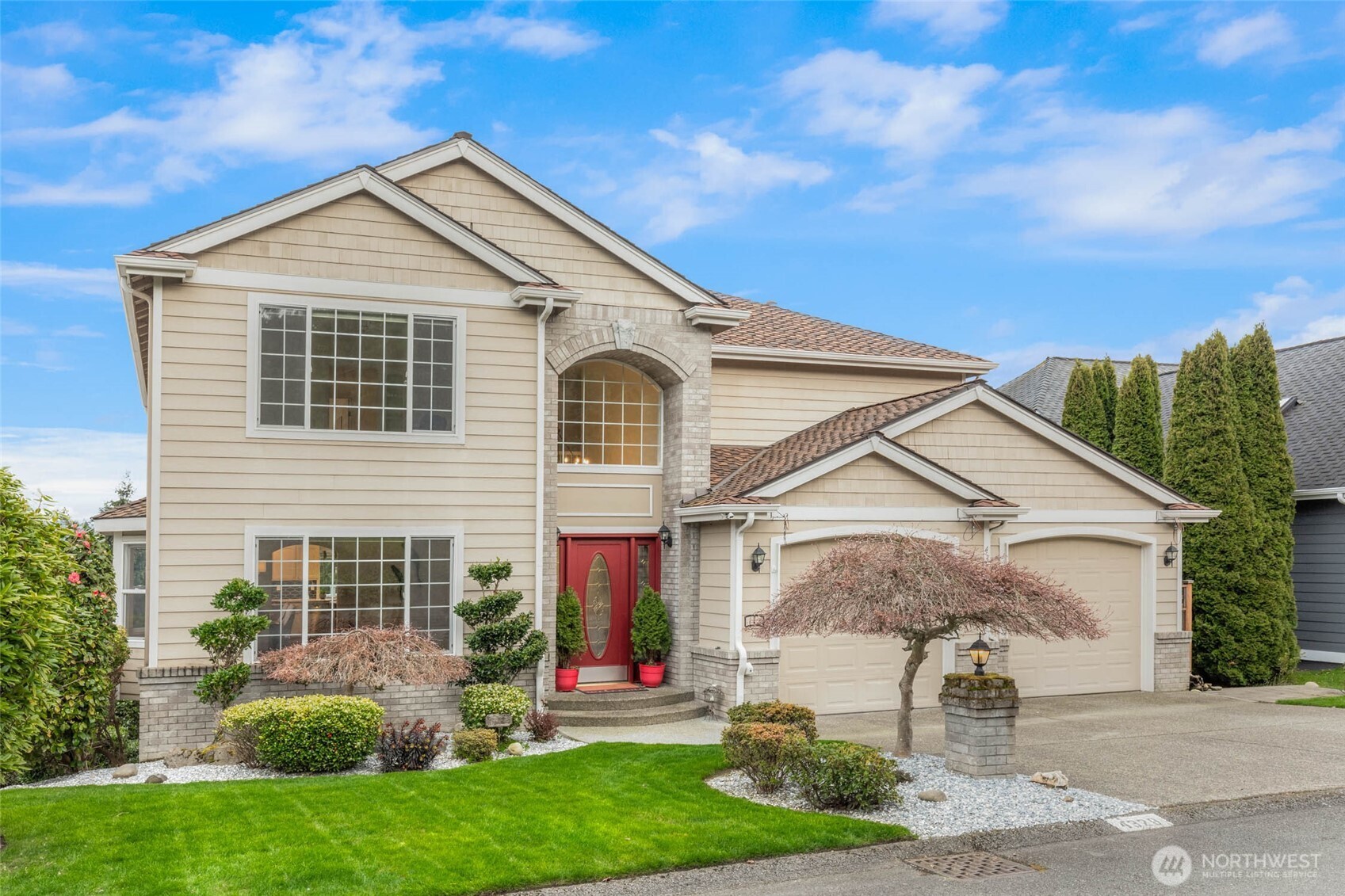 4320 Country Club Drive NE