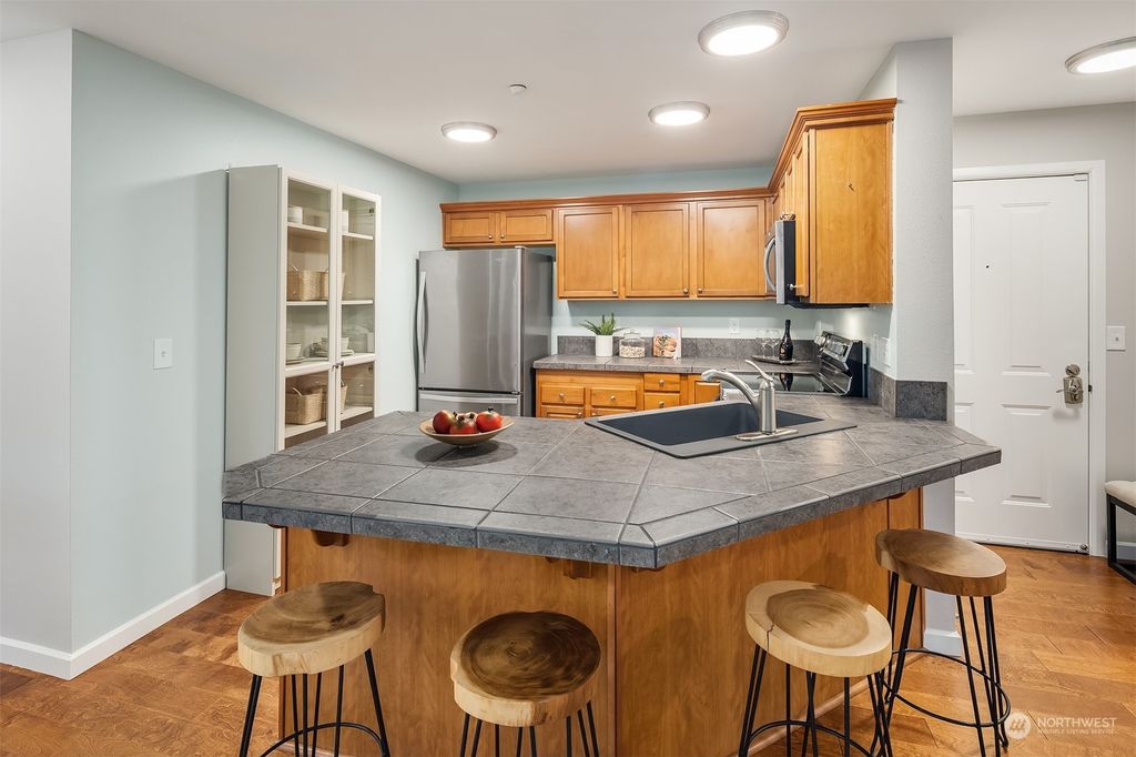 Photo of 23932 NE 115th Lane #102, Redmond, WA 98053 (MLS # 2046641)