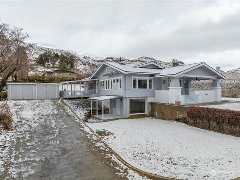 242 3rd Street, Chelan Falls, WA 98817 - MLS#: 2317094