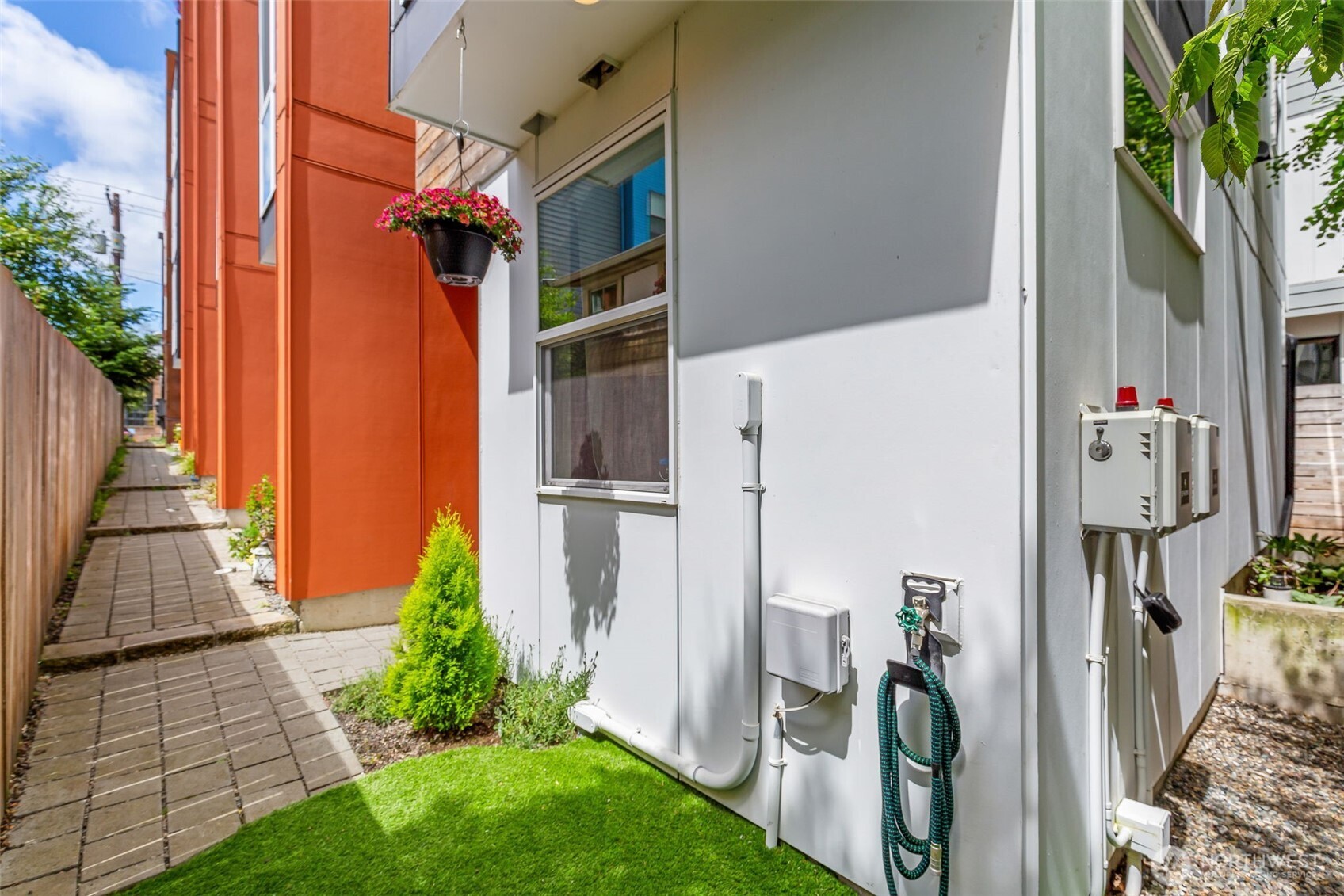 1406 21st Avenue A