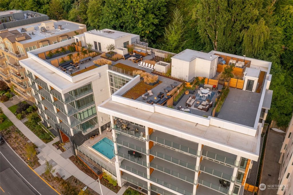 Photo of 1250 Alki Avenue SW #2H, Seattle, WA 98116 (MLS # 2147114)