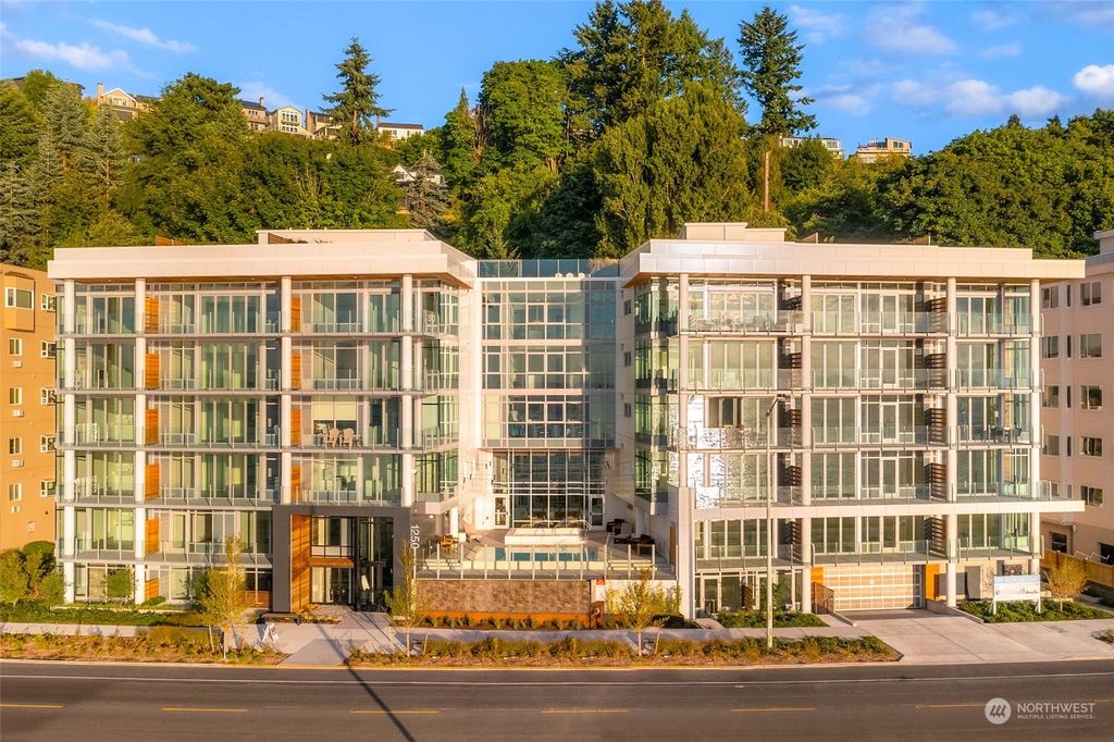 Photo of 1250 Alki Avenue SW #2H, Seattle, WA 98116 (MLS # 2147114)