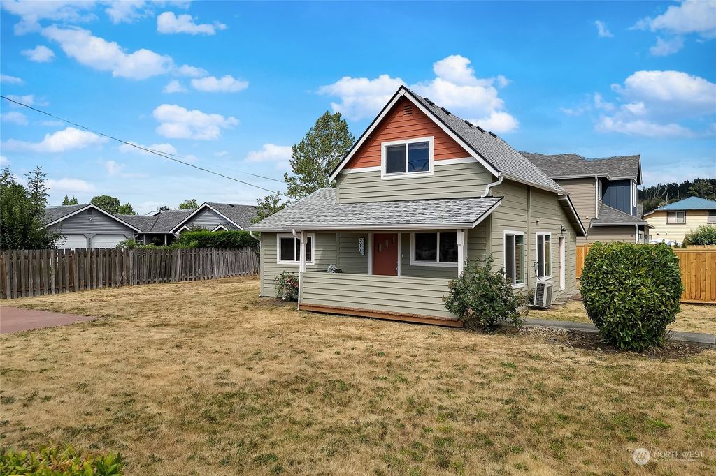 Photo of 509 Butte Avenue, Pacific, WA 98047 (MLS # 2269898)