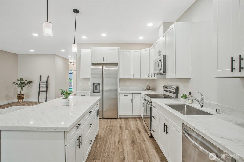 1408 E 51st Street