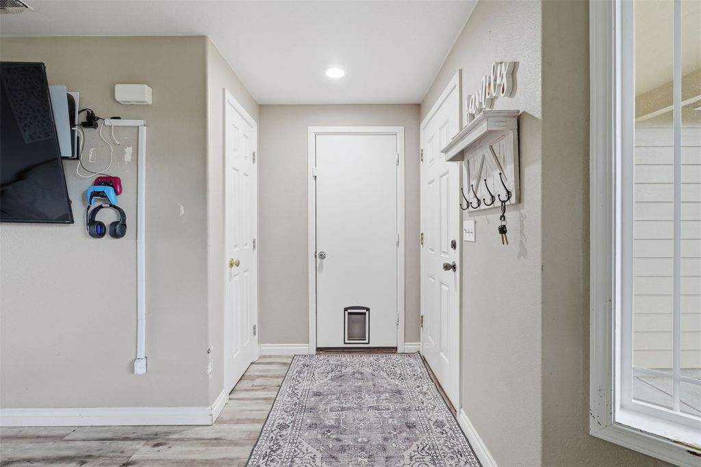 Photo of 9316 Mustang Drive, Pasco, WA 99301 (MLS # 2502796)